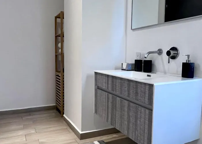 S2205 - 2bdr - 2bth Apartamento