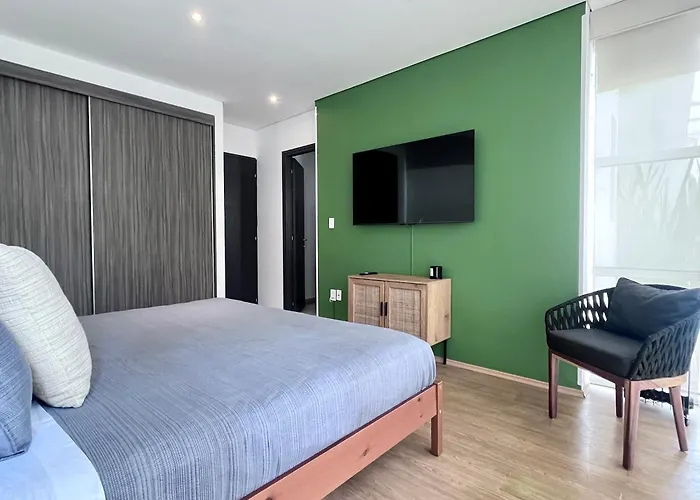 S2205 - 2bdr - 2bth Apartamento